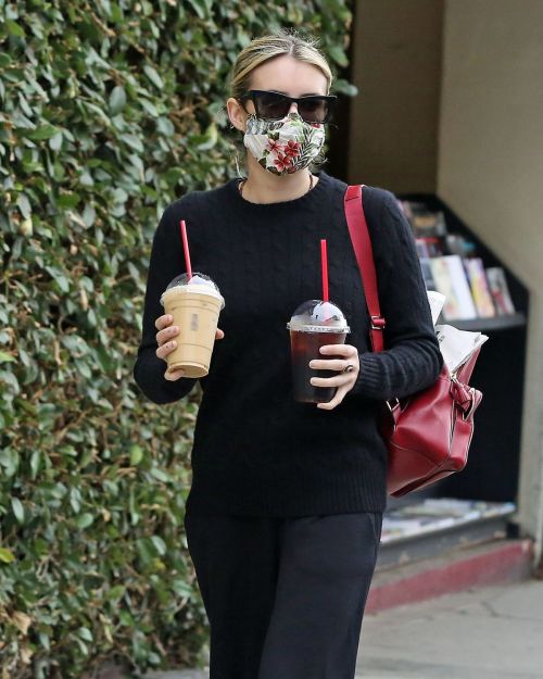 Emma Roberts Out for Coffee in Los Angeles 2020/06/05 1