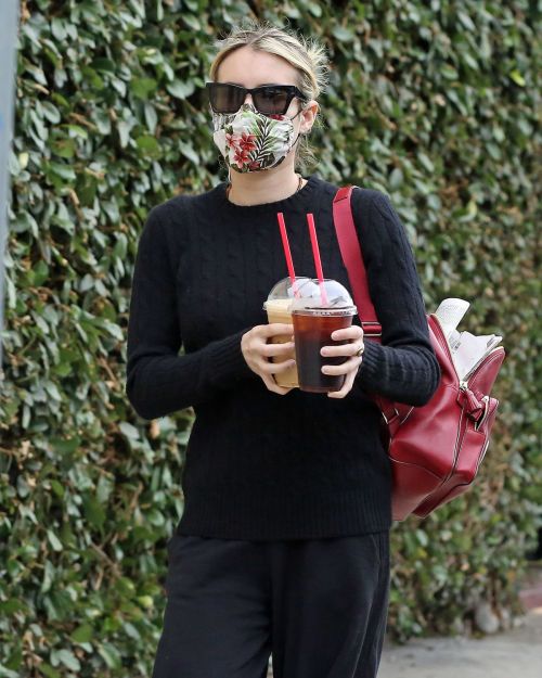 Emma Roberts Out for Coffee in Los Angeles 2020/06/05 3