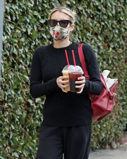 Emma Roberts Out for Coffee in Los Angeles 2020/06/05 4