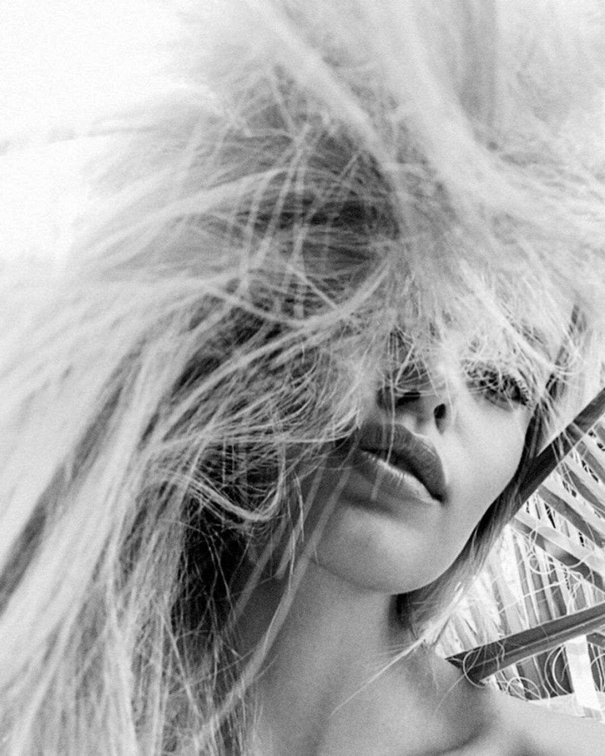 Frida Aasen Shared Facetime Photoshoot, 2020