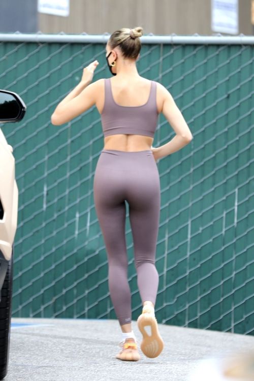 Hailey Rhode Bieber in Tights Out in Los Angeles 2020/06/20