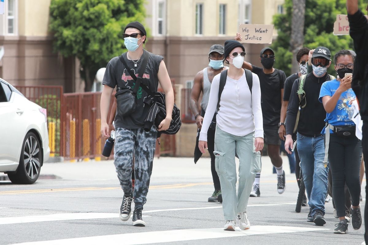 Halsey and Yungblud at Black Lives Matter Protest in Los Angeles 2020/06/02