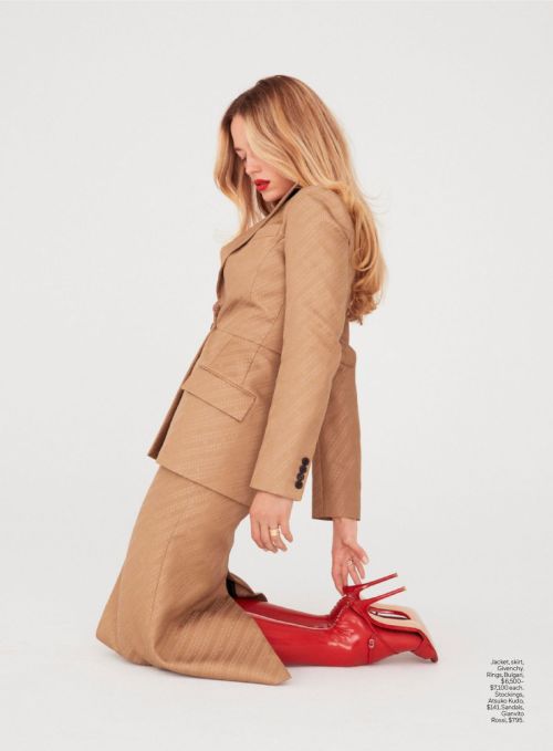 Hannah Ferguson Photoshoot for Elle Magazine, Summer 2020 Issue 3