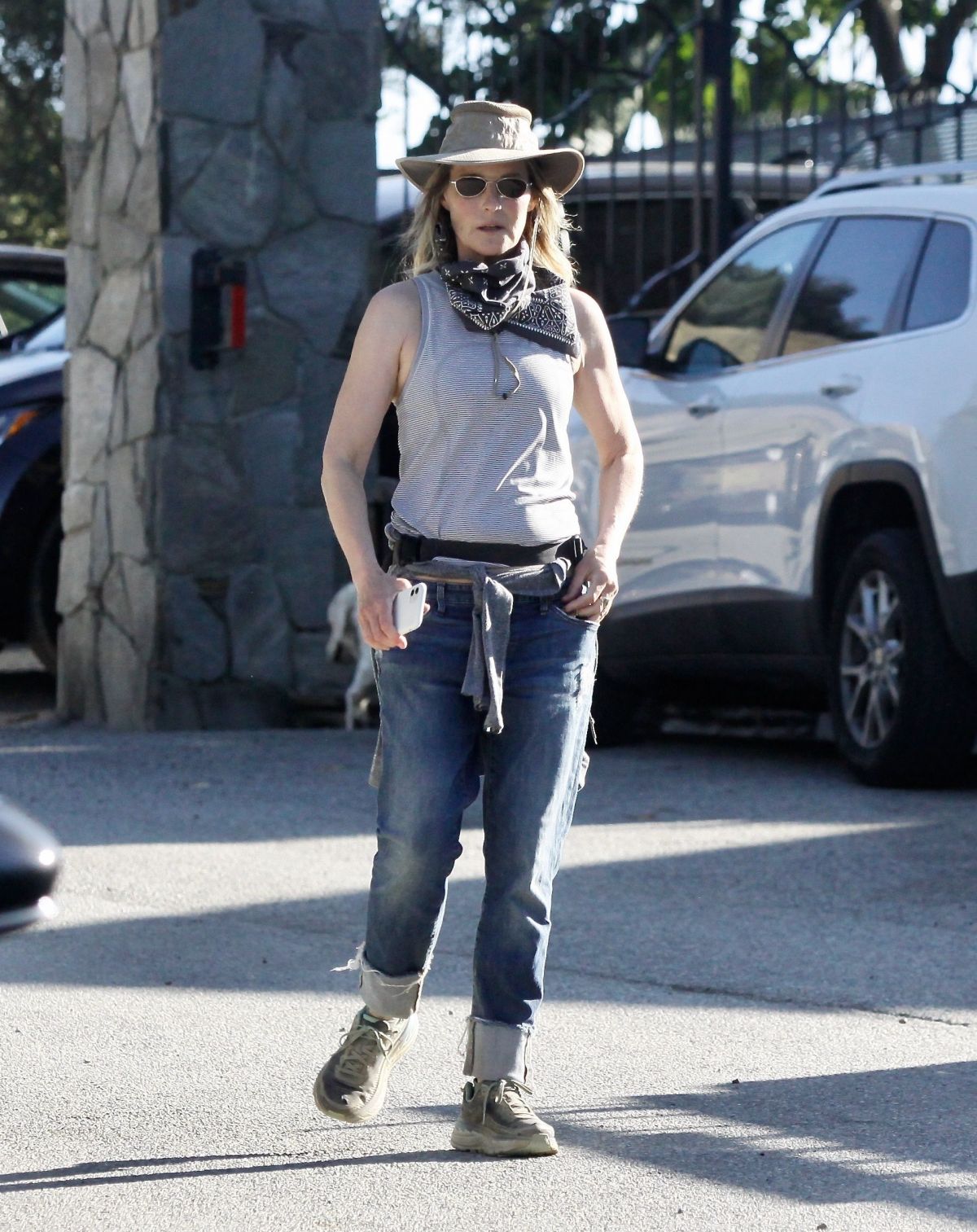 Helen Hunt Out and About in Brentwood 2020/06/12