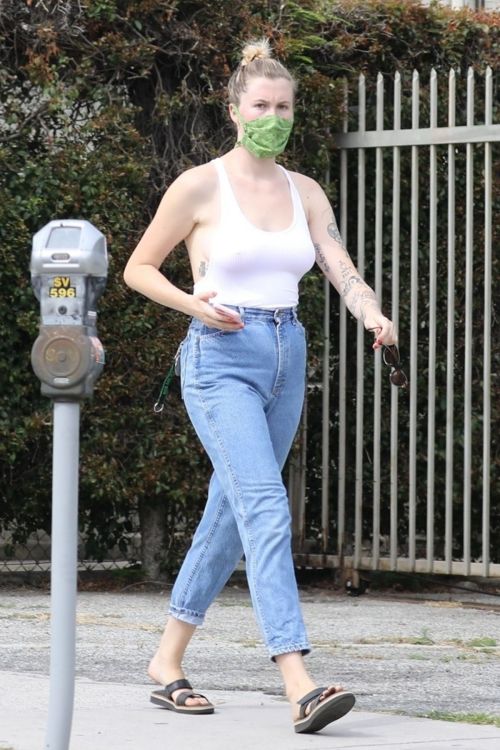 Ireland Baldwin in White Tank Top with Denims During Join Protests in Hollywood 2020/06/02
