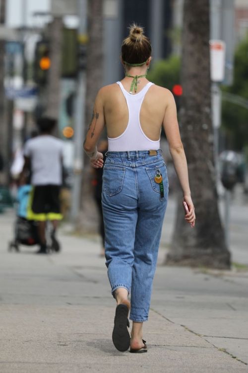 Ireland Baldwin in White Tank Top with Denims During Join Protests in Hollywood 2020/06/02