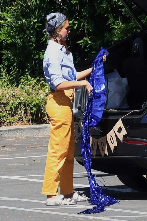 Jessica Alba Out in Beverly Hills 2020/06/11 5