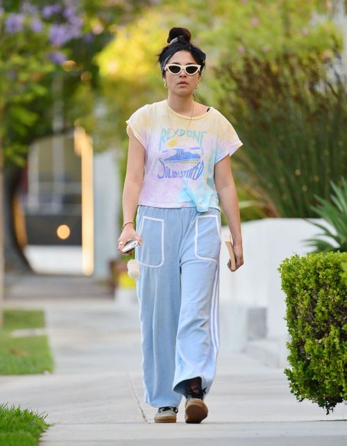 Jessica Gomes Out and About in Los Angeles 2020/06/08 8