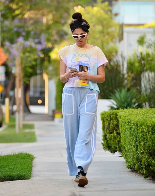 Jessica Gomes Out and About in Los Angeles 2020/06/08 12