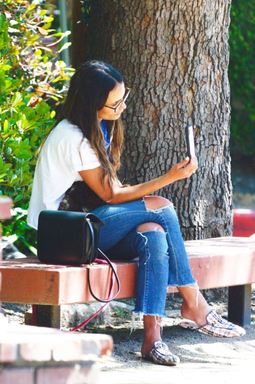 Jordana Brewster at a Park in Los Angeles 2020/06/09 6