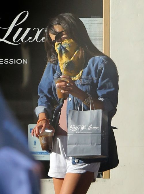 Jordana Brewster in Shorts Out in Los Angeles 2020/06/13 4