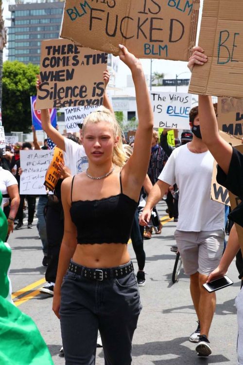 Josie Canseco Out Protesting in West Hollywood 2020/06/03 6