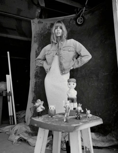 Julia Stegner in Vogue Magazine, Germany July 2020 9