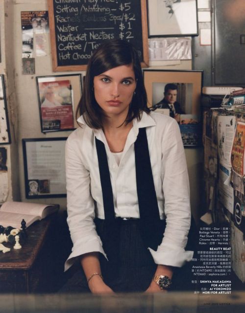 Julia van Os in Instyle Magazine, Taiwan June 2020 1