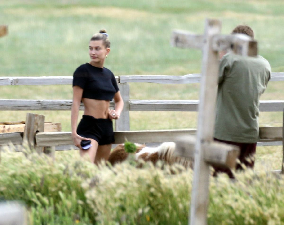 Justin Bieber and Hailey Bieber Out at National Park in Utah 2020/06/06