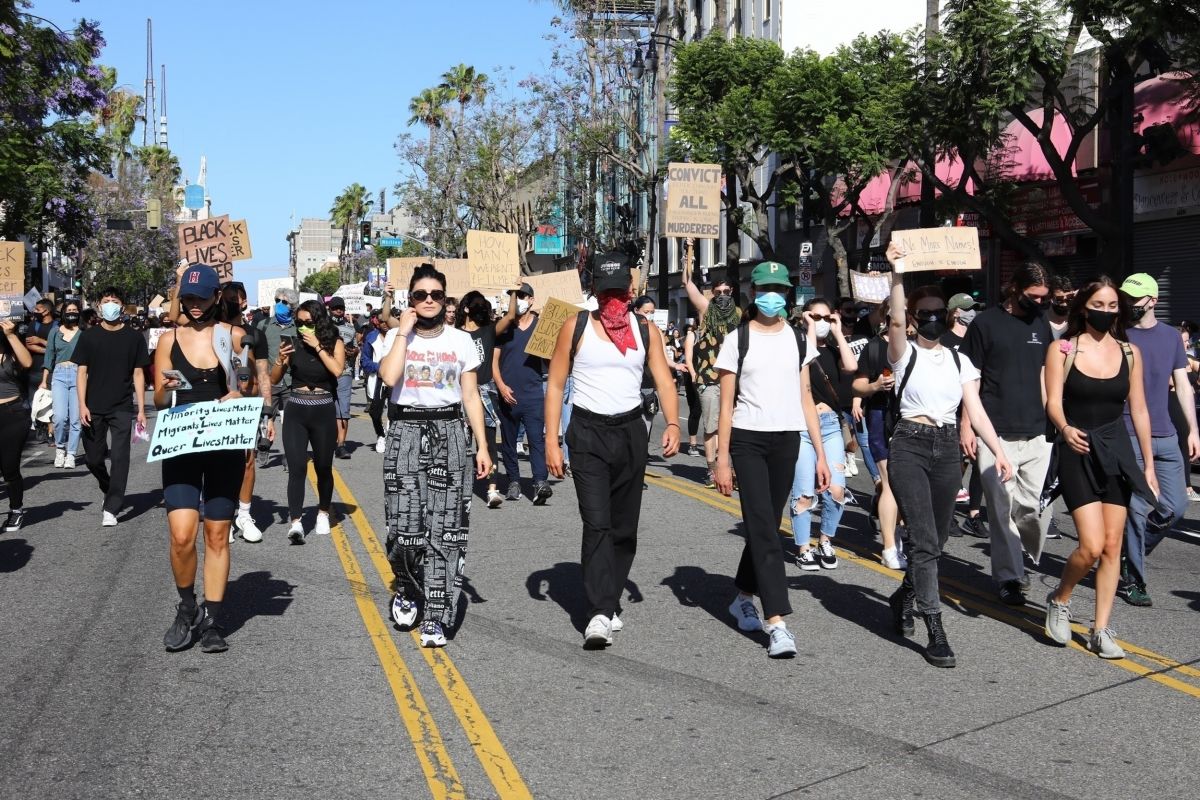 Kaia Gerber, Margaret Qualley, Eiza Gonzalez and Madelaine Petsch at Black Lives Matter Protest in Los Angeles 2020/06/07