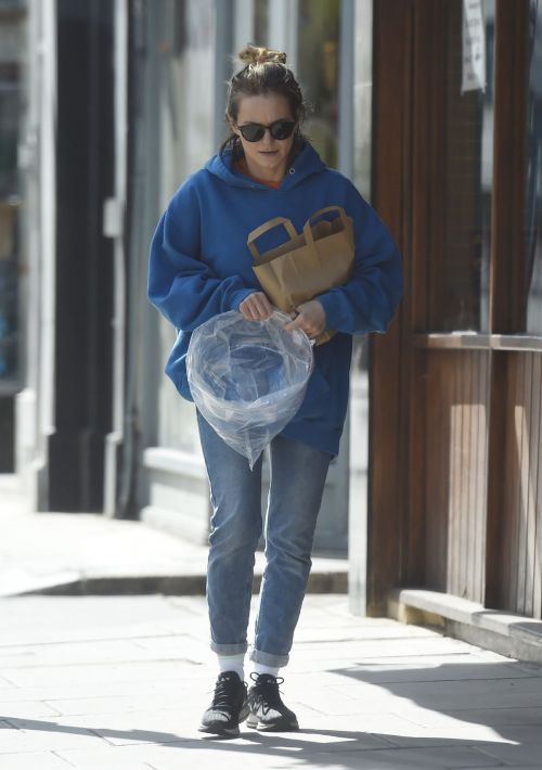 Kara Tointon Out Shopping in London 2020/06/08 1