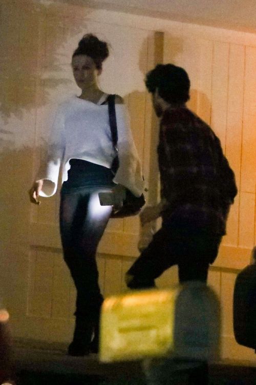 Kate Beckinsale and Goody Grace at In-N-Out Burger in Los Angeles 2020/06/06 1