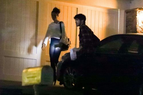 Kate Beckinsale and Goody Grace at In-N-Out Burger in Los Angeles 2020/06/06 3
