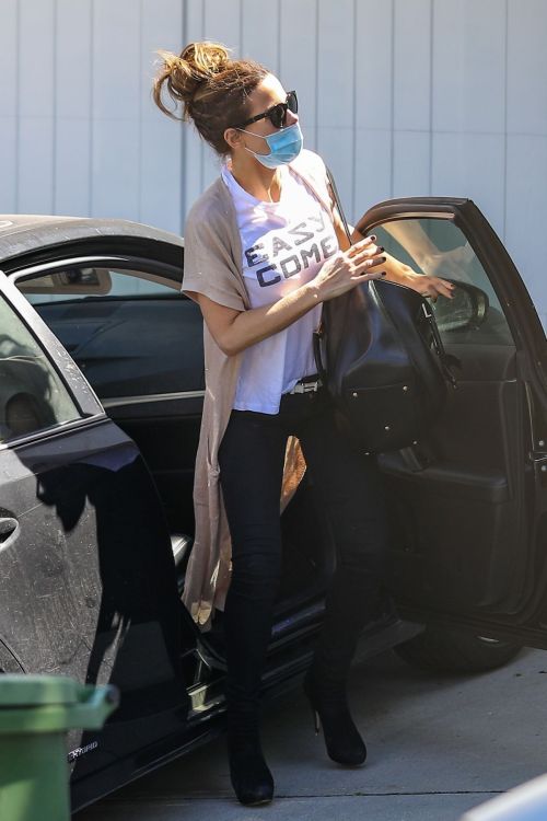 Kate Beckinsale Out and About in Pacific Palisades 2020/06/10 4