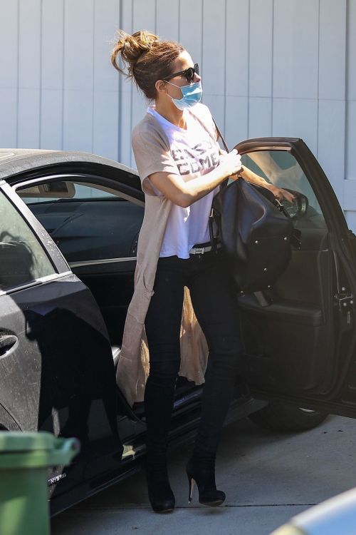 Kate Beckinsale Out and About in Pacific Palisades 2020/06/10 6