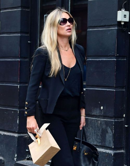 Kate Moss Out and About in London 2020/06/19