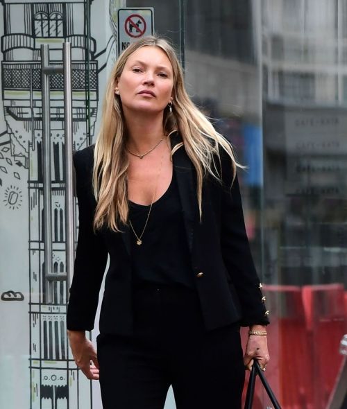 Kate Moss Out and About in London 2020/06/19 9