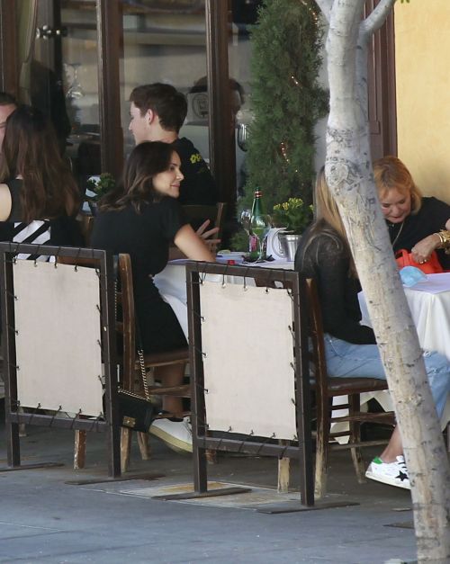 Katharine McPhee at Il Pastaio in Beverly Hills 2020/06/11 9