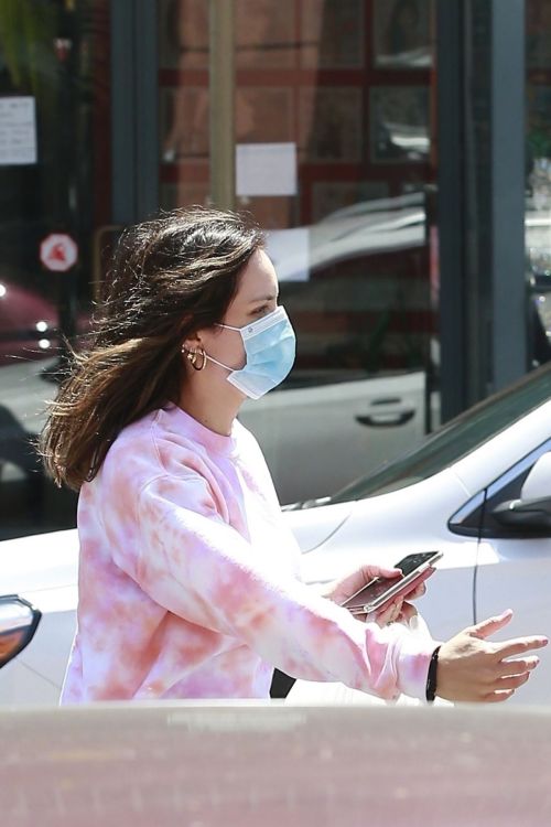 Katharine McPhee Picking Up Takeout in Beverly Hills 2020/06/21 4