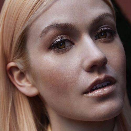 Katherine McNamara in Dujour Magazine, March 2020 5