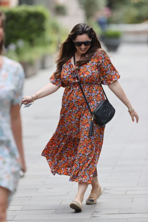 Kelly Brook Out and About in London 2020/06/15 5