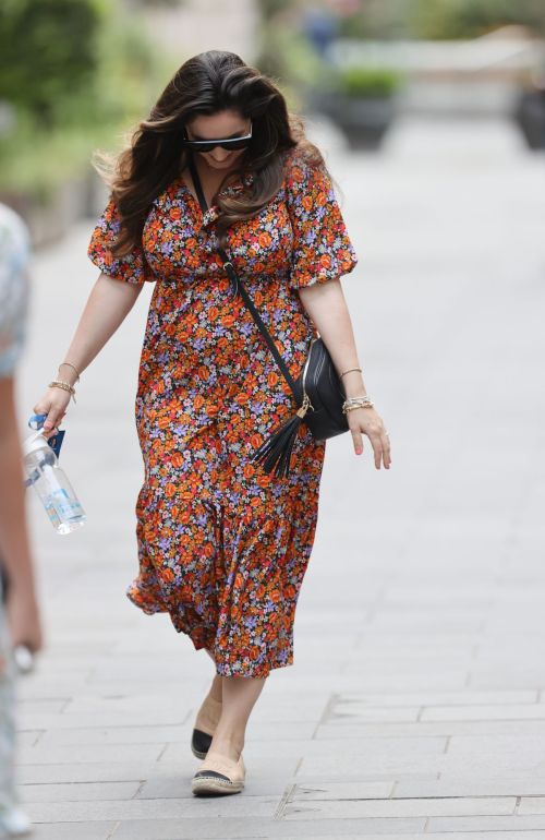 Kelly Brook Out and About in London 2020/06/15 6