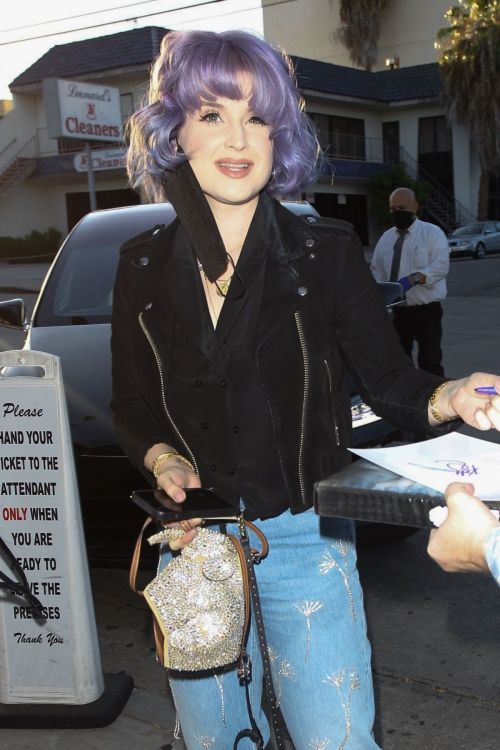 Kelly Osbourne Arrives at Craig