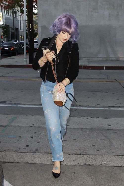 Kelly Osbourne Arrives at Craig