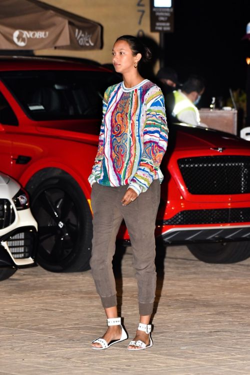 Lais Ribeiro Out for Dinner at Nobu in Malibu 2020/06/14 1