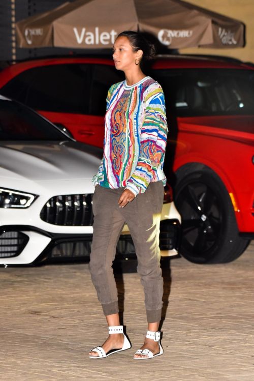Lais Ribeiro Out for Dinner at Nobu in Malibu 2020/06/14 3