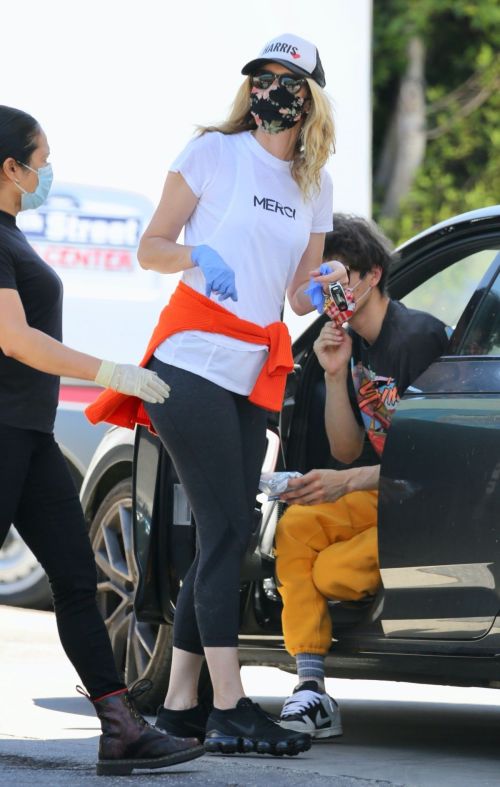 Laura Dern Out and About in Brentwood 2020/06/10