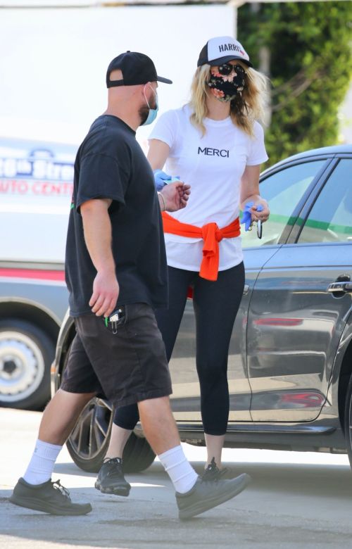 Laura Dern Out and About in Brentwood 2020/06/10