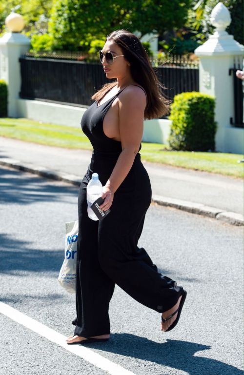 Lauren Goodger Out and About in Essex 2020/04/26 16
