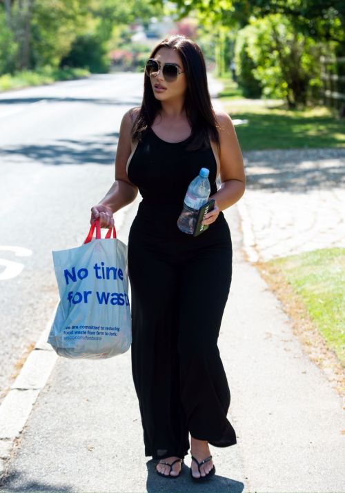 Lauren Goodger Out and About in Essex 2020/04/26 13