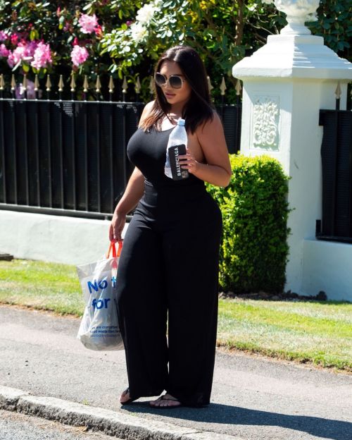 Lauren Goodger Out and About in Essex 2020/04/26