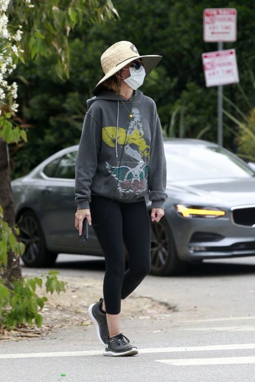 Lisa Rinna Out in Beverly Hills 2020/06/05 5