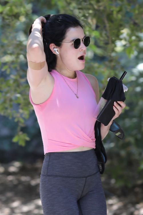 Lucy Hale Out Hiking in Los Angeles 2020/06/11 12