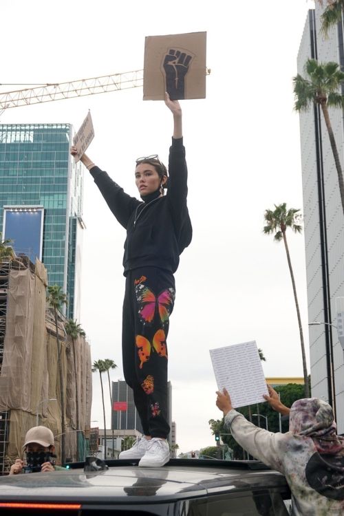 Madison Beer at Black Lives Matter Protest in Los Angeles 2020/06/01 2