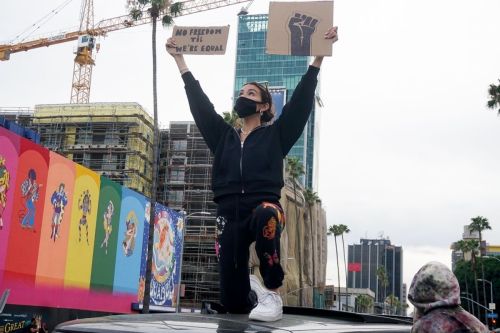 Madison Beer at Black Lives Matter Protest in Los Angeles 2020/06/01 5