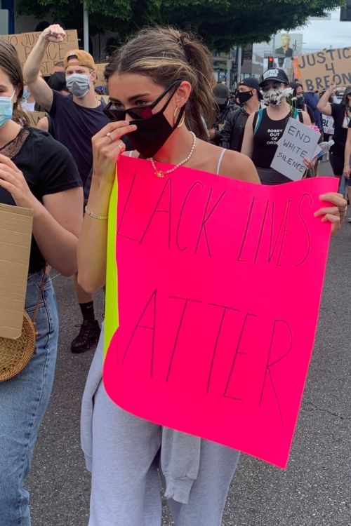 Madison Beer Out Black Lives Matter Protesting in Los Angeles 2020/06/05 10