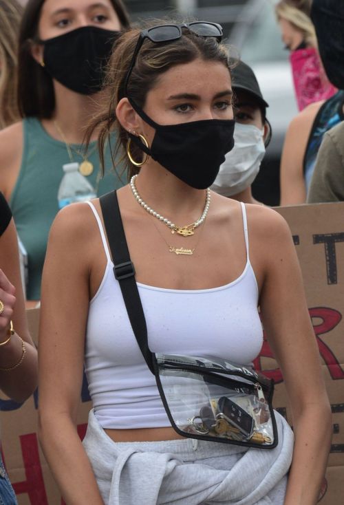 Madison Beer Out Black Lives Matter Protesting in Los Angeles 2020/06/05 16