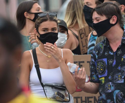 Madison Beer Out Black Lives Matter Protesting in Los Angeles 2020/06/05 17
