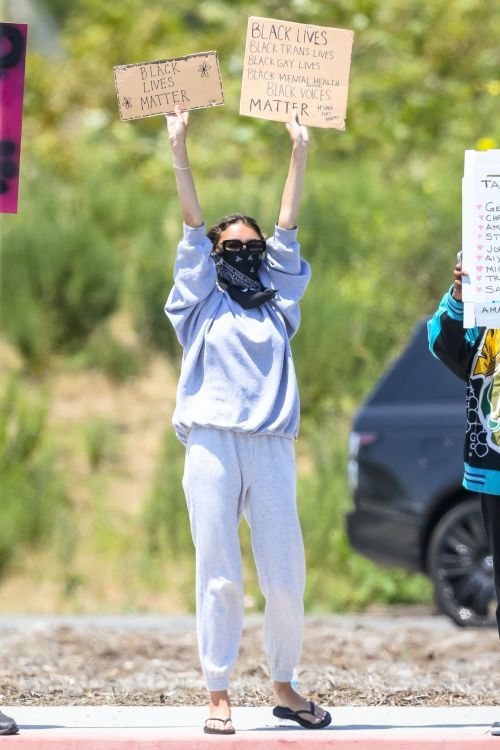 Madison Beer Out Black Lives Matter Protesting in Malibu 2020/06/03 6