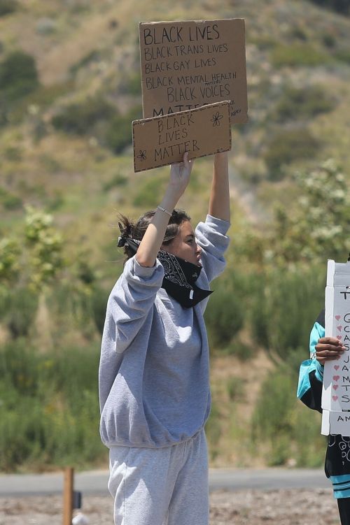 Madison Beer Out Black Lives Matter Protesting in Malibu 2020/06/03 9